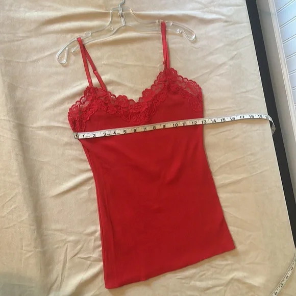 Tank Tops - Picture 14 of 16